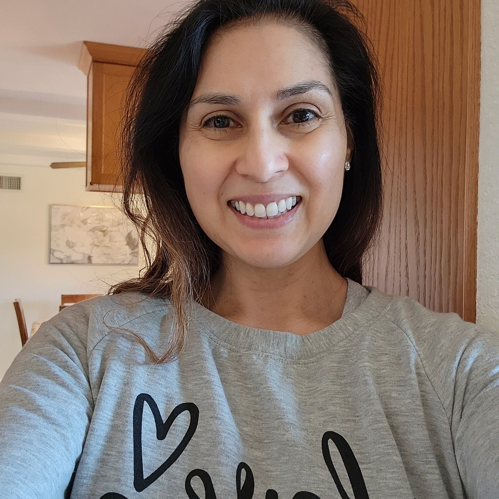 Meet your Posher, Danika